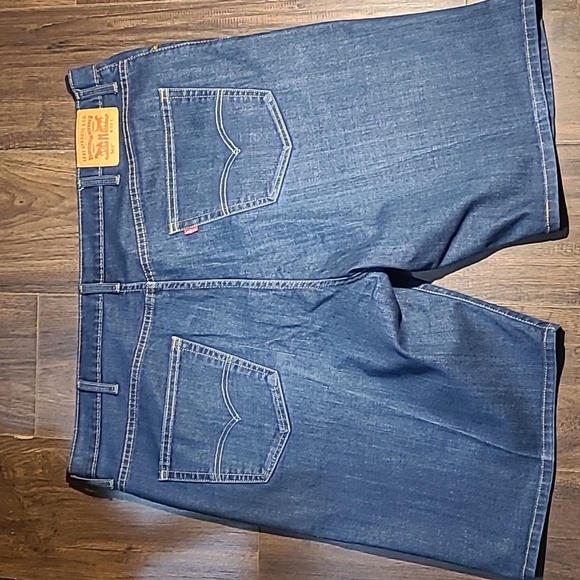 LEVI'S SHORTS - Picture 4 of 5